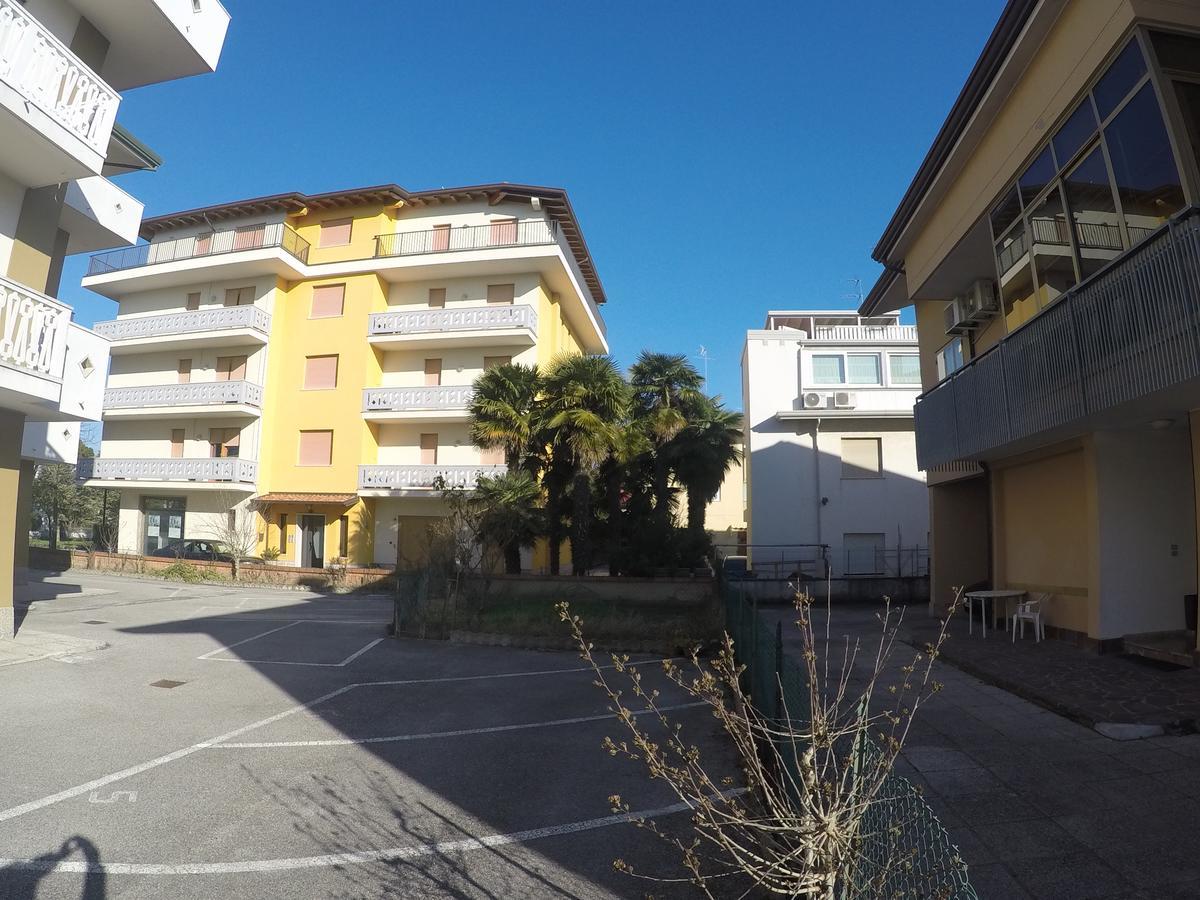 Residence Caorle Apartments - Agenzia Cocal Esterno foto